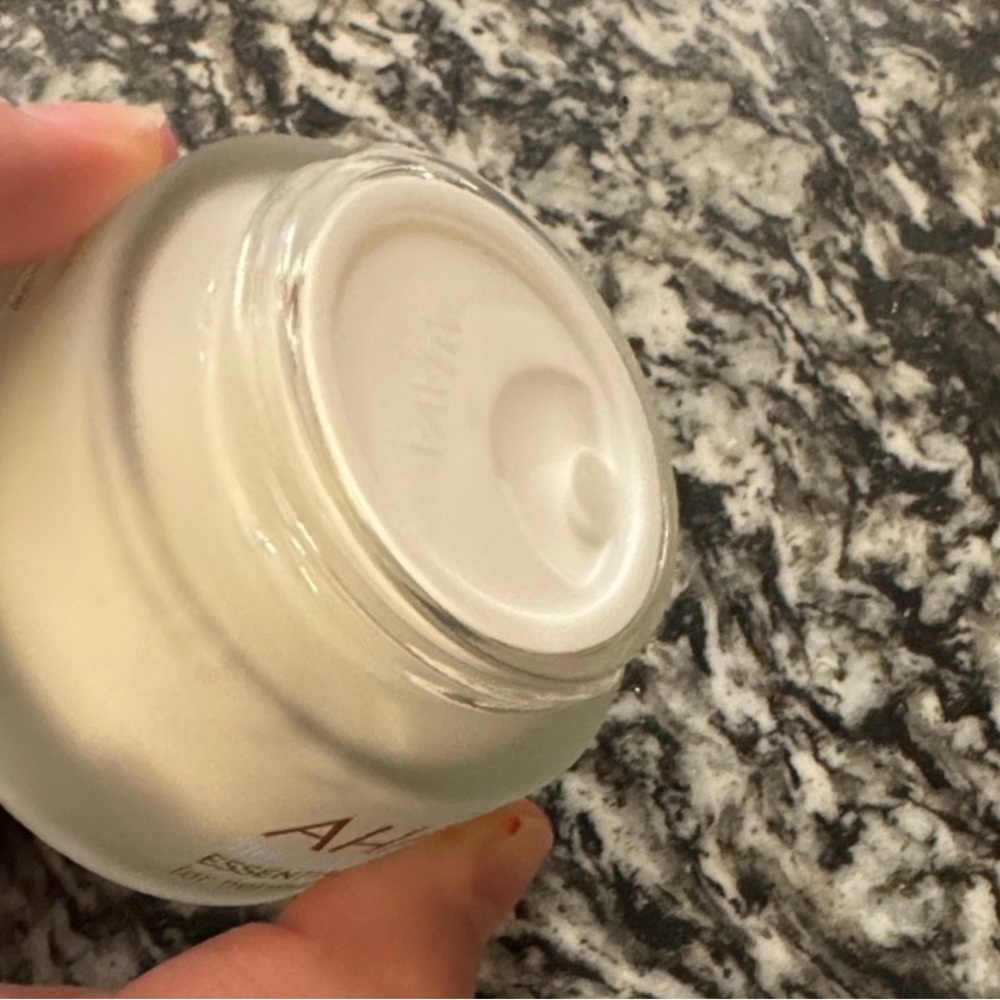 AHAVA Essential Day Moisturizer for normal to dry skin.  NIB sealed Box - Picture 2 of 6